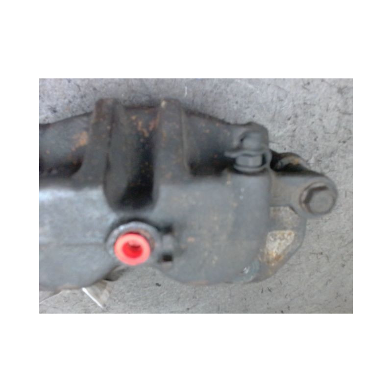 ETRIER DE FREIN AVANT DROIT HYUNDAI SANTA FE 4X4 -00