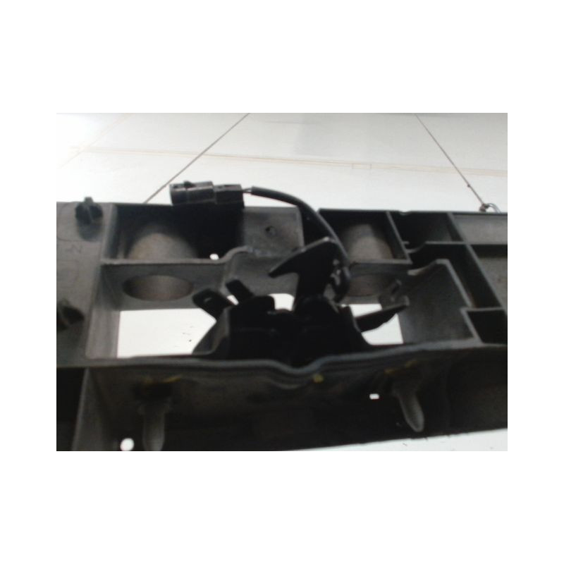 TRAVERSE SUPERIEURE ARMATURE AVANT RENAULT CLIO