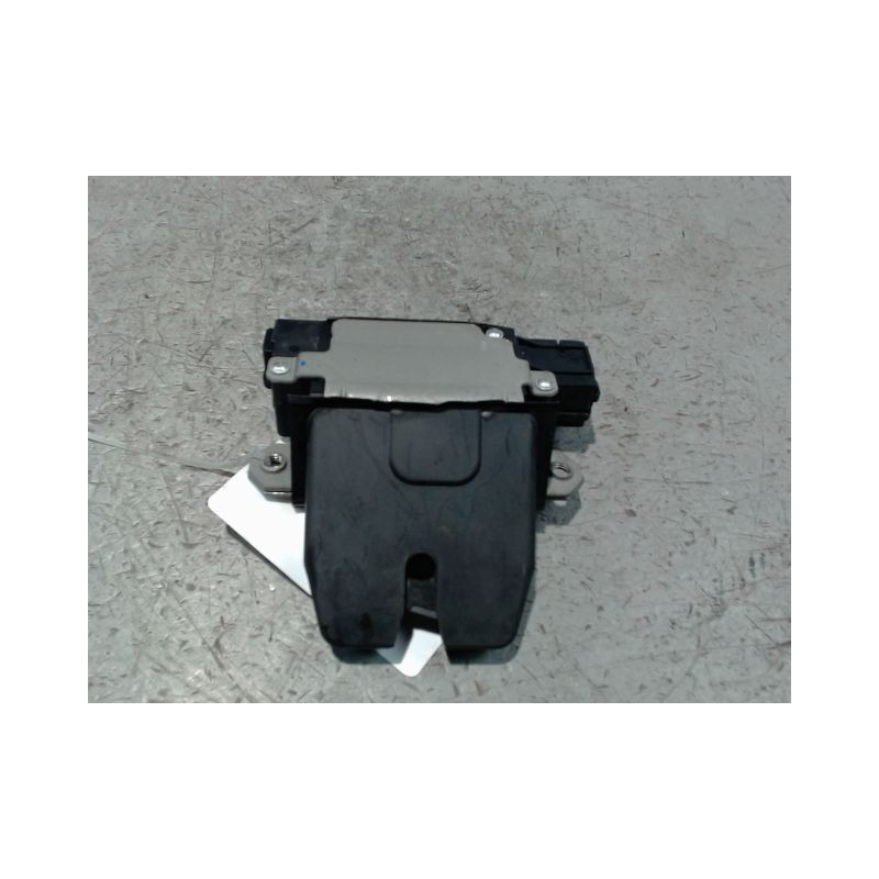 SERRURE HAYON  FORD FOCUS C-MAX 03-07