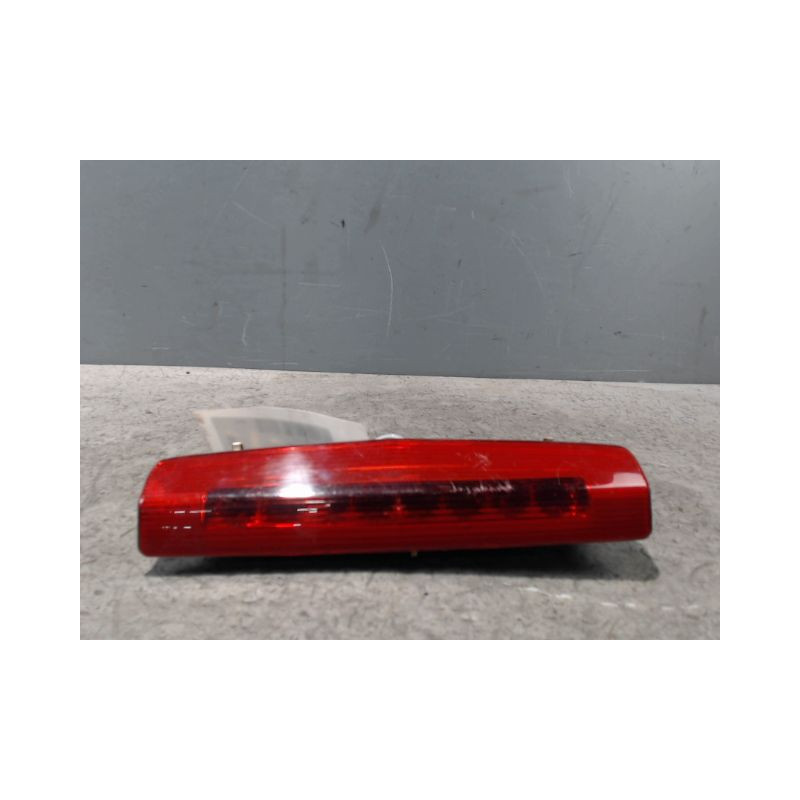 FEUX STOP SUPPLEMENTAIRE OPEL ZAFIRA 2006-