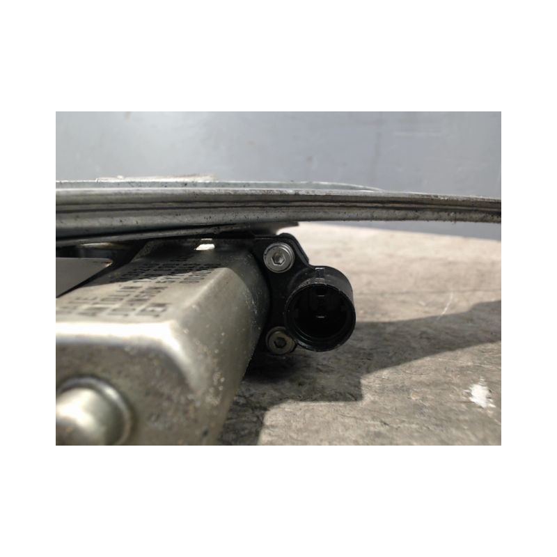 MECANISME+MOTEUR LEVE-GLACE AVANT DROIT DACIA SANDERO 2008-