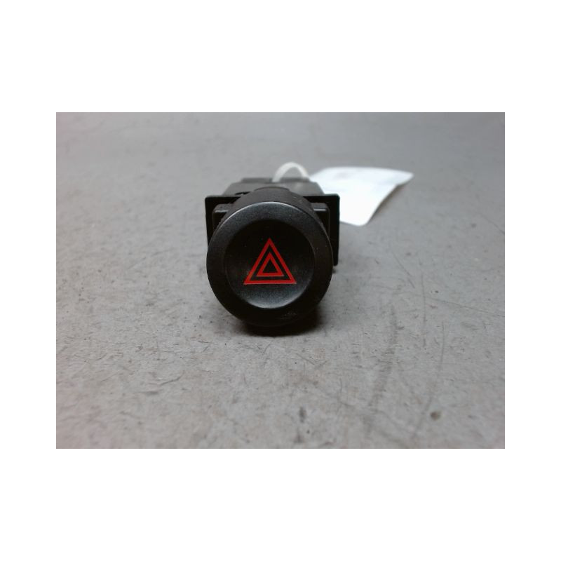 BOUTON DE WARNING SSANGYONG RODIUS