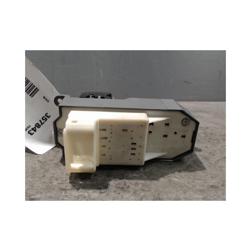 COMMANDE LEVE-GLACE PORTE AVG TOYOTA YARIS II 2010-