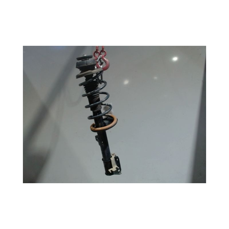 AMORTISSEUR AVANT DROIT DACIA DUSTER 2010-