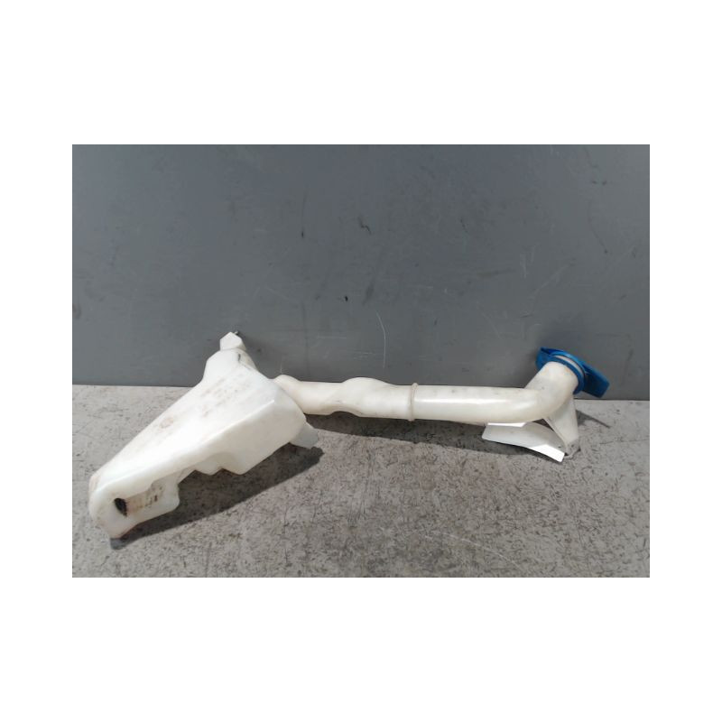 RESERVOIR LAVE-GLACE AVANT VOLKSWAGEN POLO 2005-