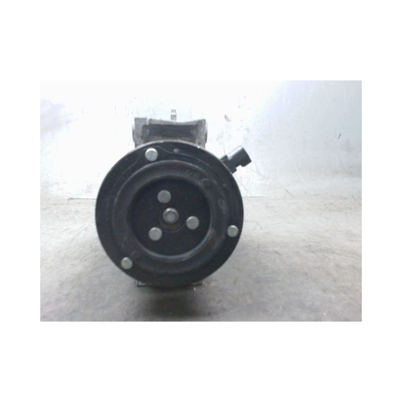COMPRESSEUR AIR CONDITIONNE FORD FIESTA