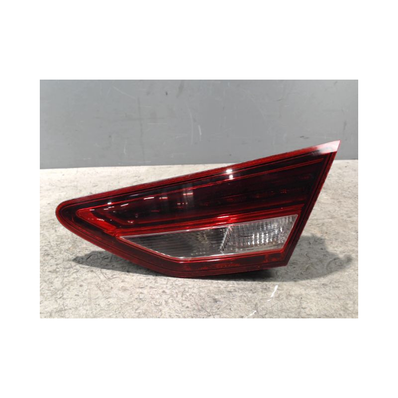 FEU ARRIERE INTERIEUR DROIT SEAT LEON 2009-