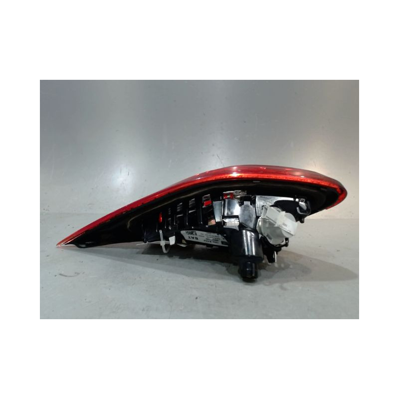 FEU ARRIERE INTERIEUR DROIT OPEL CORSA
