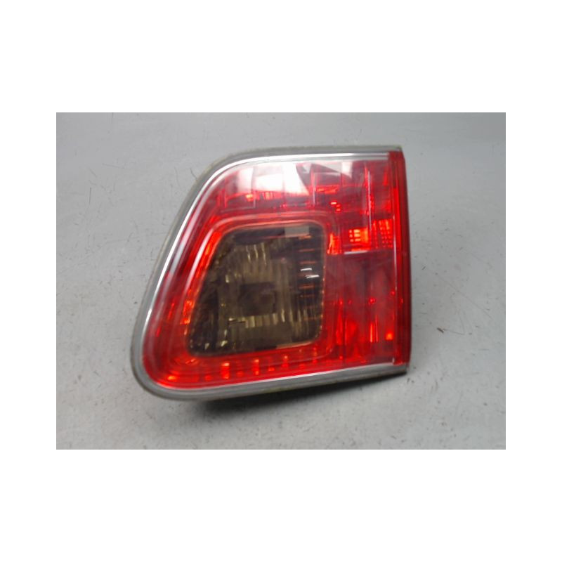 FEU ARRIERE INTERIEUR DROIT TOYOTA AVENSIS BREAK III Phase 2 2012-...