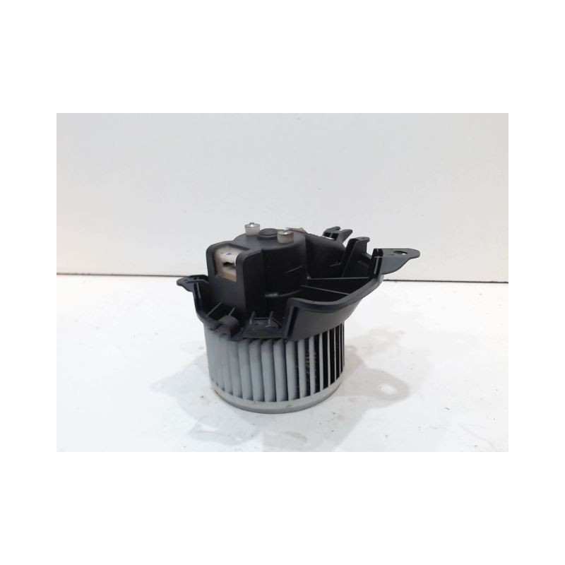 MOTEUR VENTILATEUR CHAUFFAGE OPEL CORSA