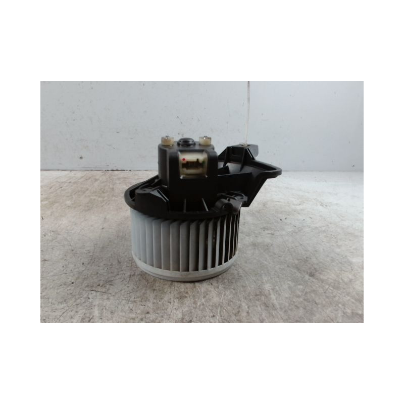 MOTEUR VENTILATEUR CHAUFFAGE OPEL CORSA 2010-
