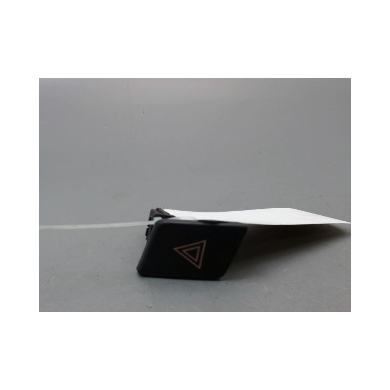 BOUTON DE WARNING TOYOTA YARIS II Phase 1 2005-2009