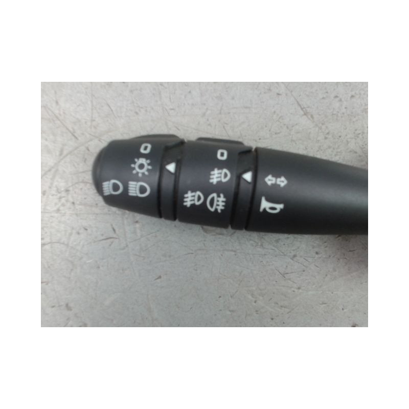 COMMANDE ECLAIRAGE RENAULT TWINGO II Phase 1 2007-2011