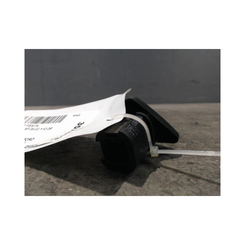 BOUTON DE WARNING FORD FIESTA 02 -05