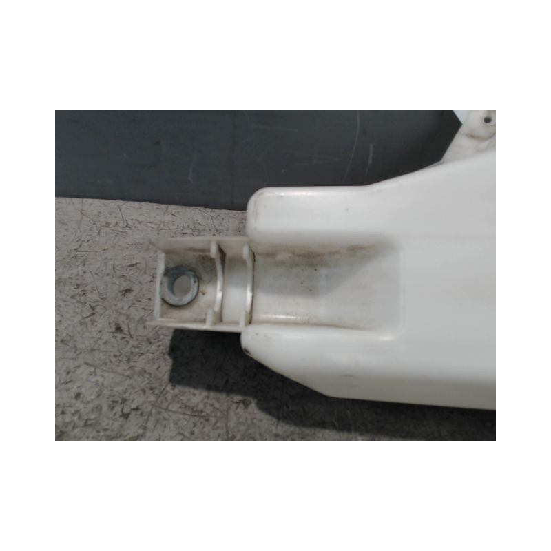 RESERVOIR LAVE-GLACE AVANT NISSAN NOTE