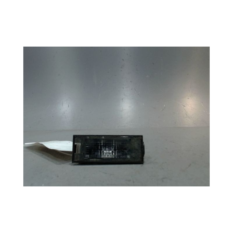 ECLAIREUR PLAQUE DE POLICE GAUCHE RENAULT MEGANE
