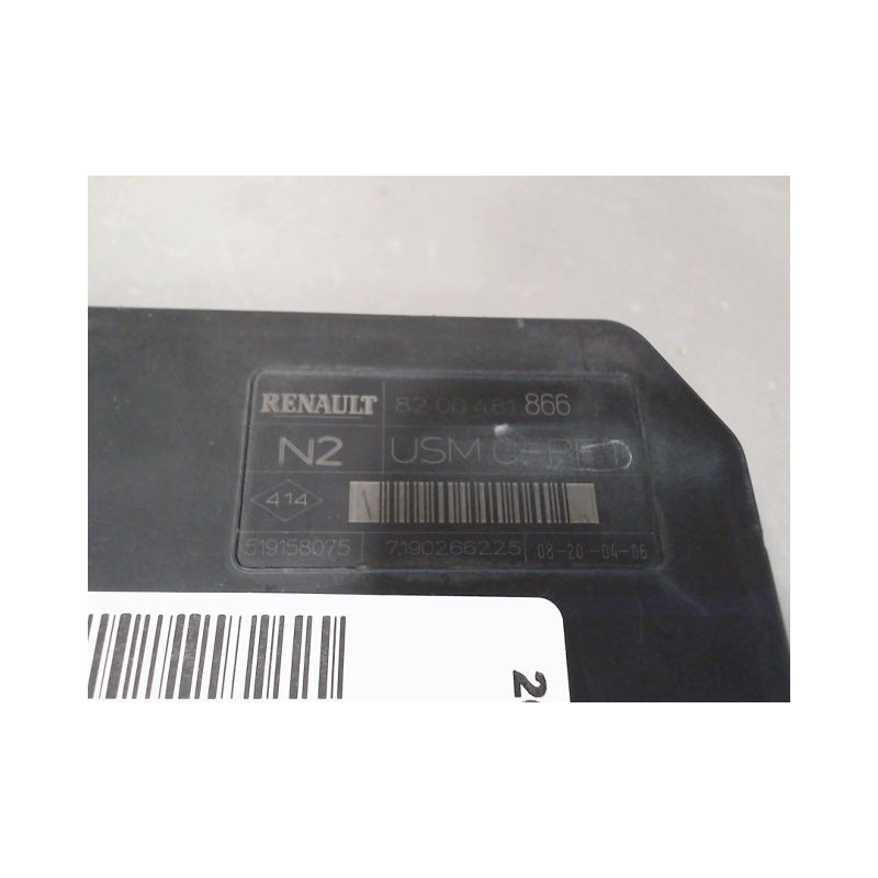 BOITE A FUSIBLES RENAULT MEGANE