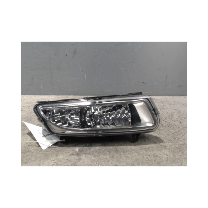 PHARE ANTIBROUILLARD AVANT DROIT VOLKSWAGEN POLO 2005-