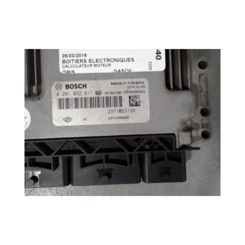CALCULATEUR MOTEUR RENAULT CLIO