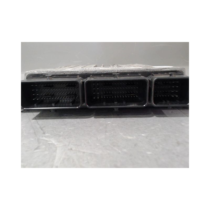 CALCULATEUR MOTEUR RENAULT MEGANE