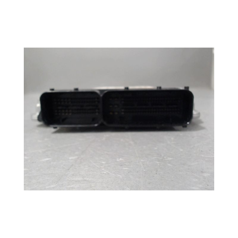 CALCULATEUR MOTEUR AUDI A4