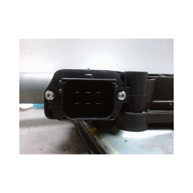MECANISME+MOTEUR LEVE-GLACE AVANT DROIT OPEL CORSA
