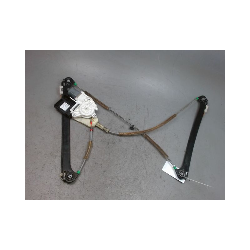 MECANISME+MOTEUR LEVE-GLACE AVANT DROIT AUDI A3 2003-