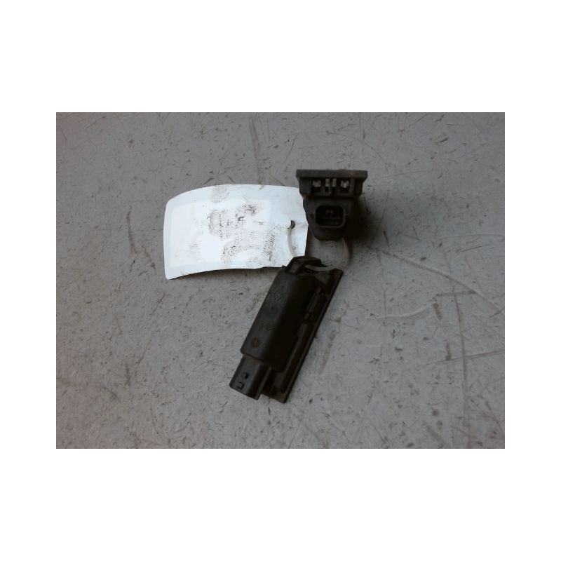 ECLAIREUR PLAQUE DE POLICE RENAULT CLIO III 2009-