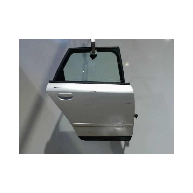 PORTE ARRIERE DROIT AUDI A4 AVANT 01-04