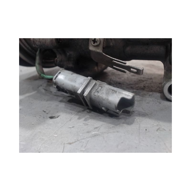 COMPRESSEUR AIR CONDITIONNE RENAULT CLIO