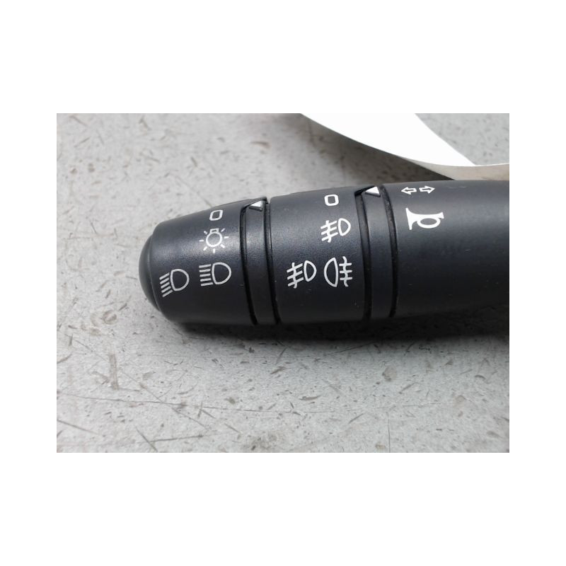 COMMANDE ECLAIRAGE DACIA SANDERO I 2008-2012