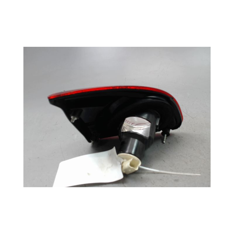 FEU ARRIERE INTERIEUR DROIT NISSAN QASHQAI BREAK I Phase 1 2007-2010