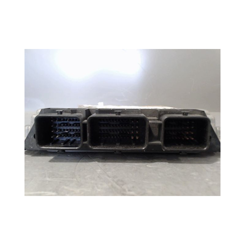 CALCULATEUR MOTEUR CITROEN C4 I Phase 1 2004-2008