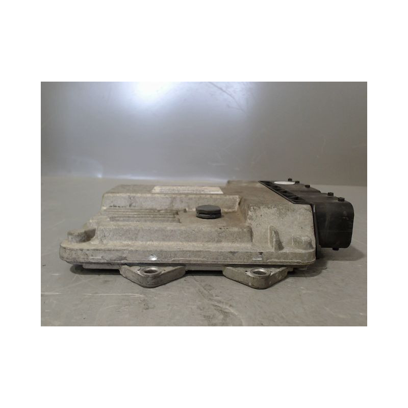 CALCULATEUR MOTEUR FIAT GRANDE PUNTO III 2005-...
