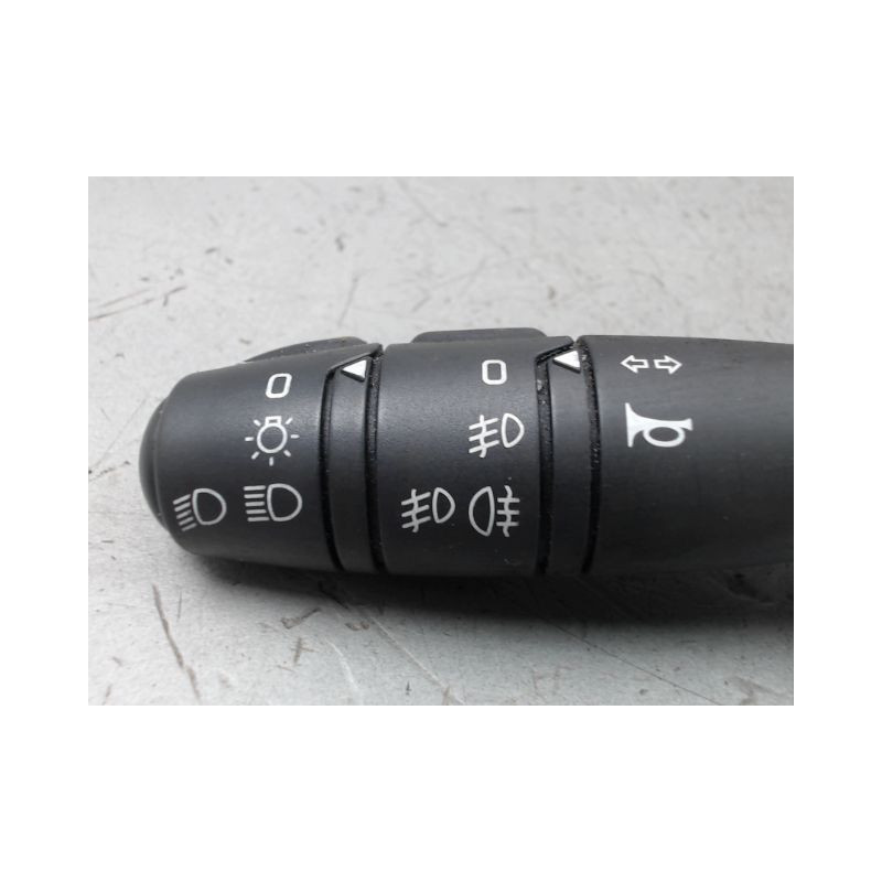 COMMANDE ECLAIRAGE RENAULT TWINGO II Phase 2 2011-2014