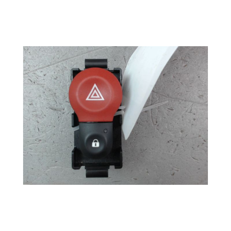 BOUTON DE WARNING RENAULT KANGOO EXPRESS II Phase 2 2013-...