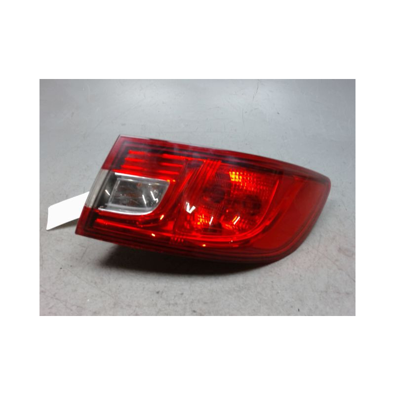 FEU ARRIERE DROIT RENAULT CLIO