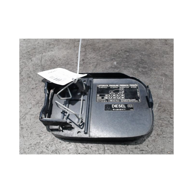 VOLET DE TRAPPE CARBURANT MERCEDES CLASSE C COUPE SPORT 2004-