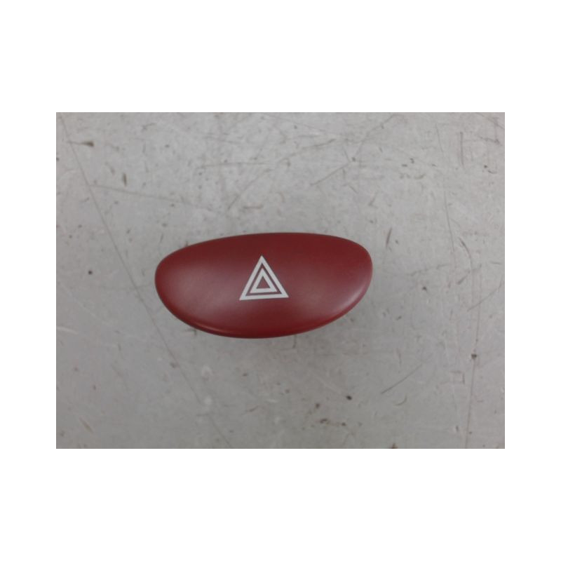 BOUTON DE WARNING PEUGEOT 206