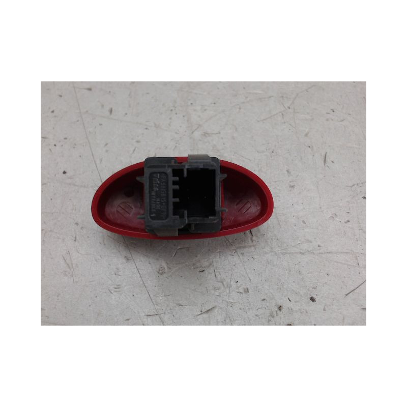 BOUTON DE WARNING PEUGEOT 206