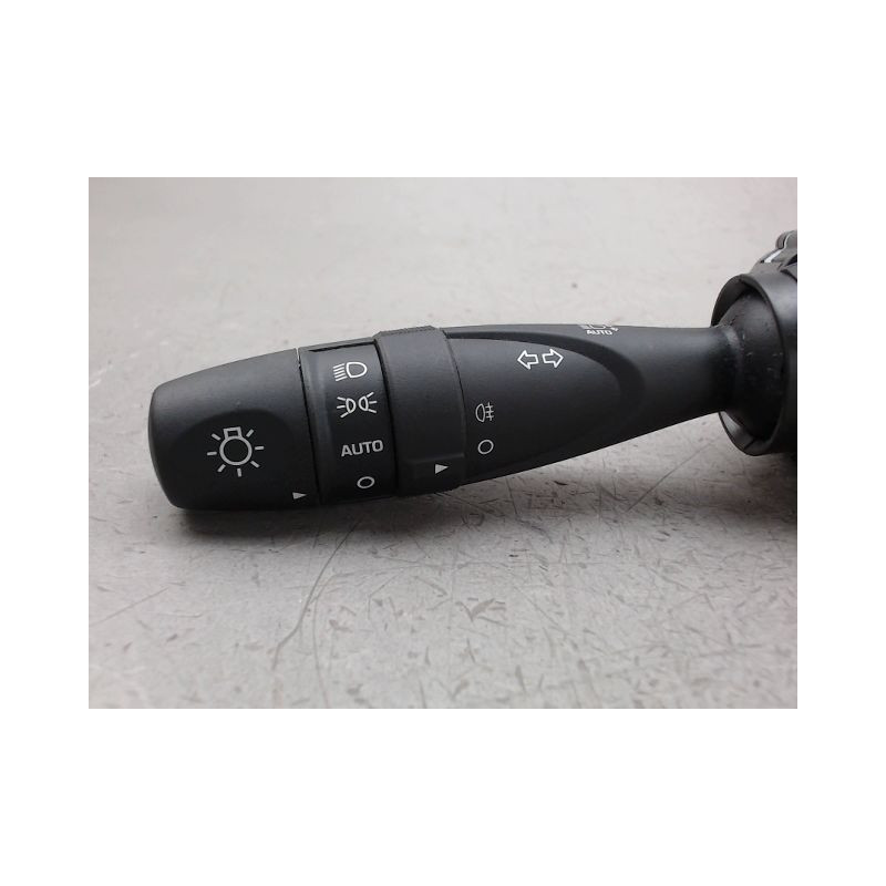 COMMANDE CLIGNOTANT HYUNDAI I10
