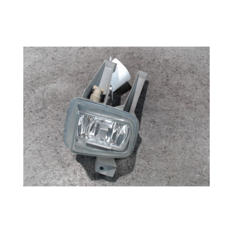 PHARE ANTIBROUILLARD AVANT DROIT OPEL ASTRA 94-98