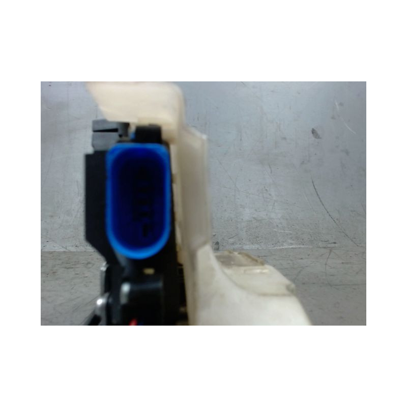 SYSTEME CONDAMNATION AVANT GAUCHE VOLKSWAGEN GOLF V 2003-2009