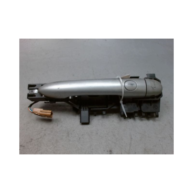 POIGNEE EXTERIEURE PORTE AVANT GAUCHE RENAULT SCENIC II PH2 2006-