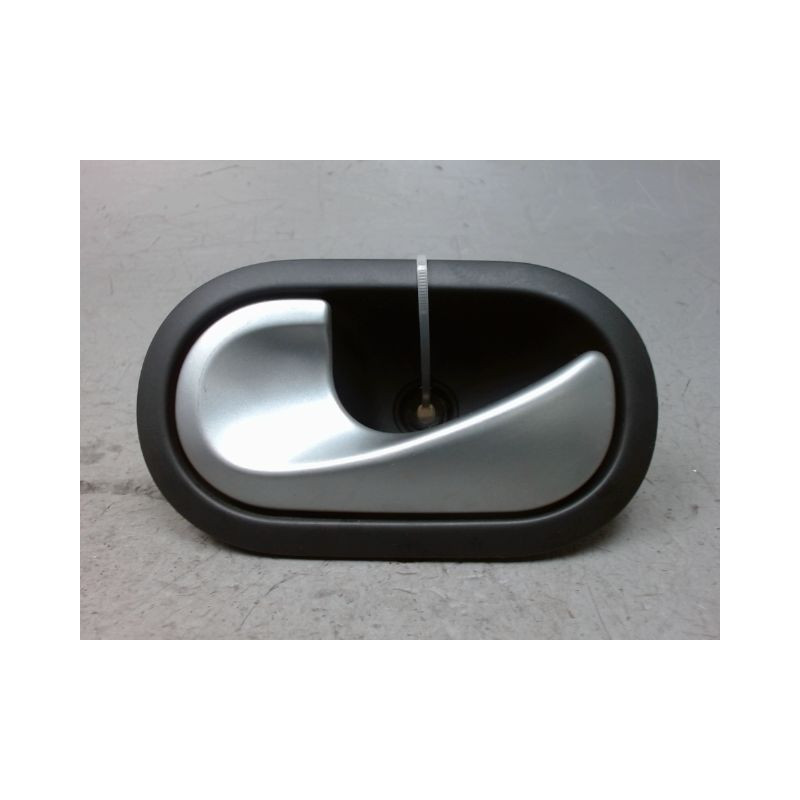 POIGNEE INTERIEURE PORTE ARRIERE GAUCHE RENAULT SCENIC II PH2 2006-
