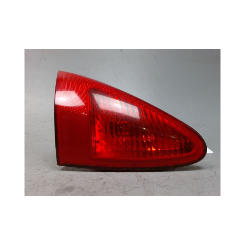 FEU ARRIERE INTERIEUR GAUCHE ALFA ROMEO 147 5P