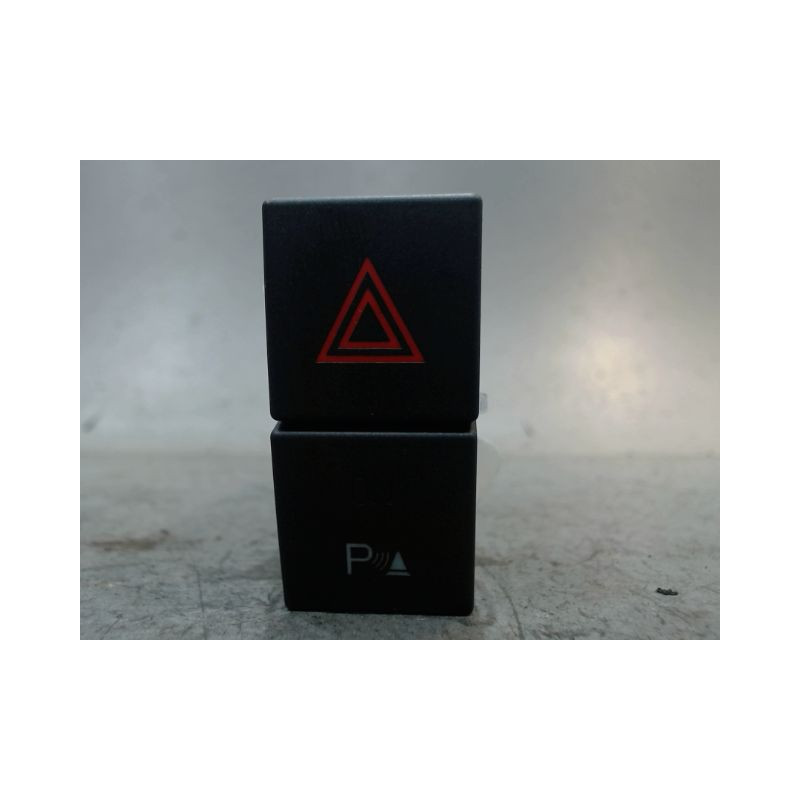 BOUTON DE WARNING FORD C-MAX