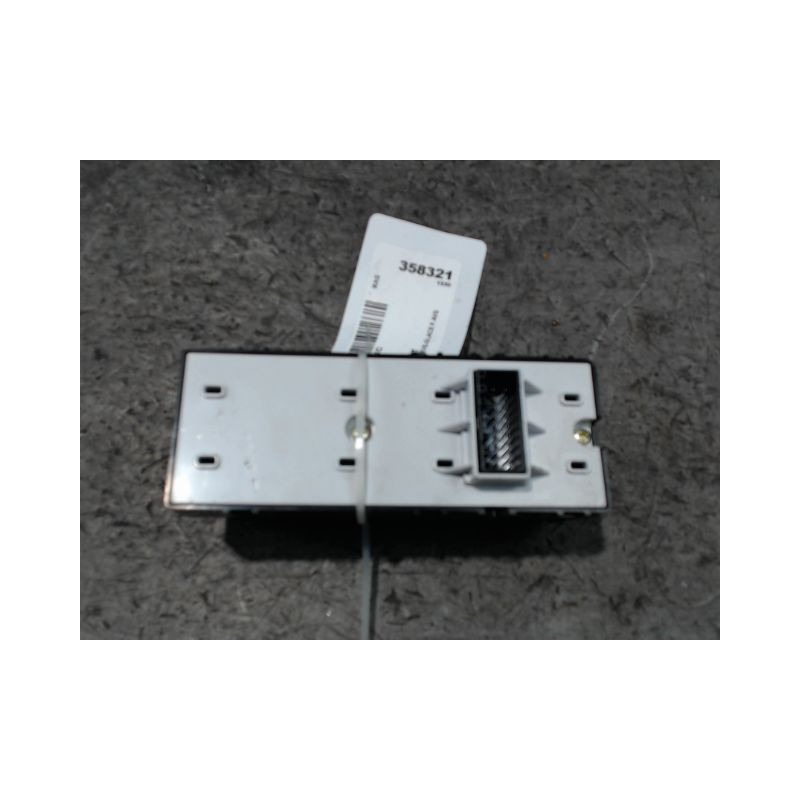 COMMANDE LEVE-GLACE PORTE AVG KIA STONIC