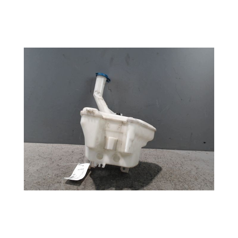 RESERVOIR LAVE-GLACE AVANT TOYOTA YARIS II 2010-