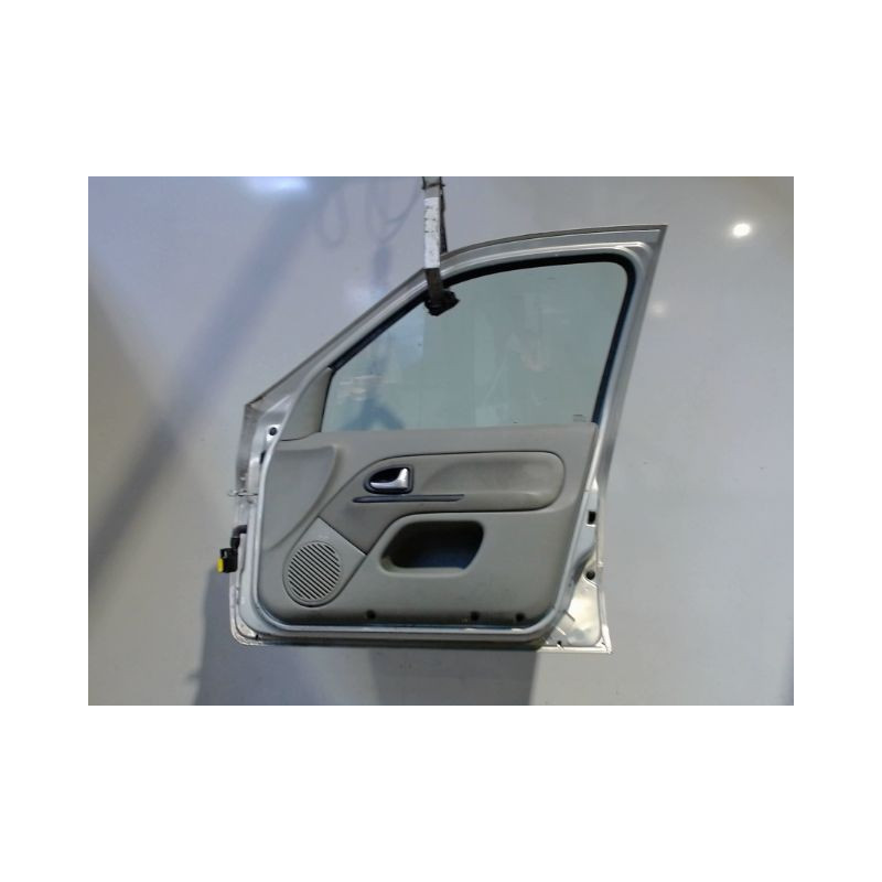 PORTE AVANT DROIT RENAULT CLIO II PH.2 01-06
